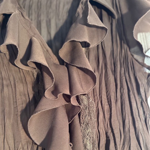 Size 10 Robbie BEF buttoned short sleeved blouse. - Picture 5 of 6